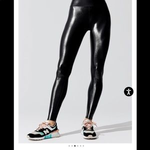 NWT CARBON38 BLACK LEGGING IN TAKARA SHINE